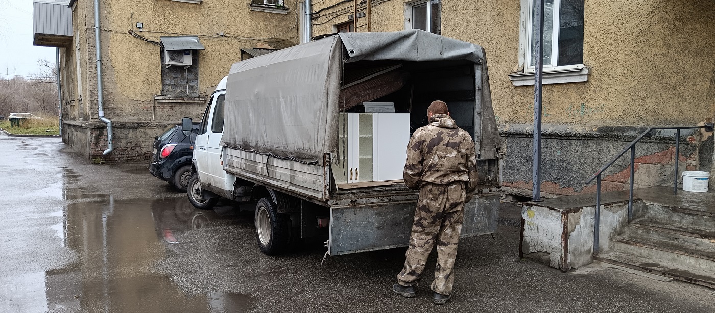 Квартирные перевозки. Погрузка мебели в Газель в Нерюнгри